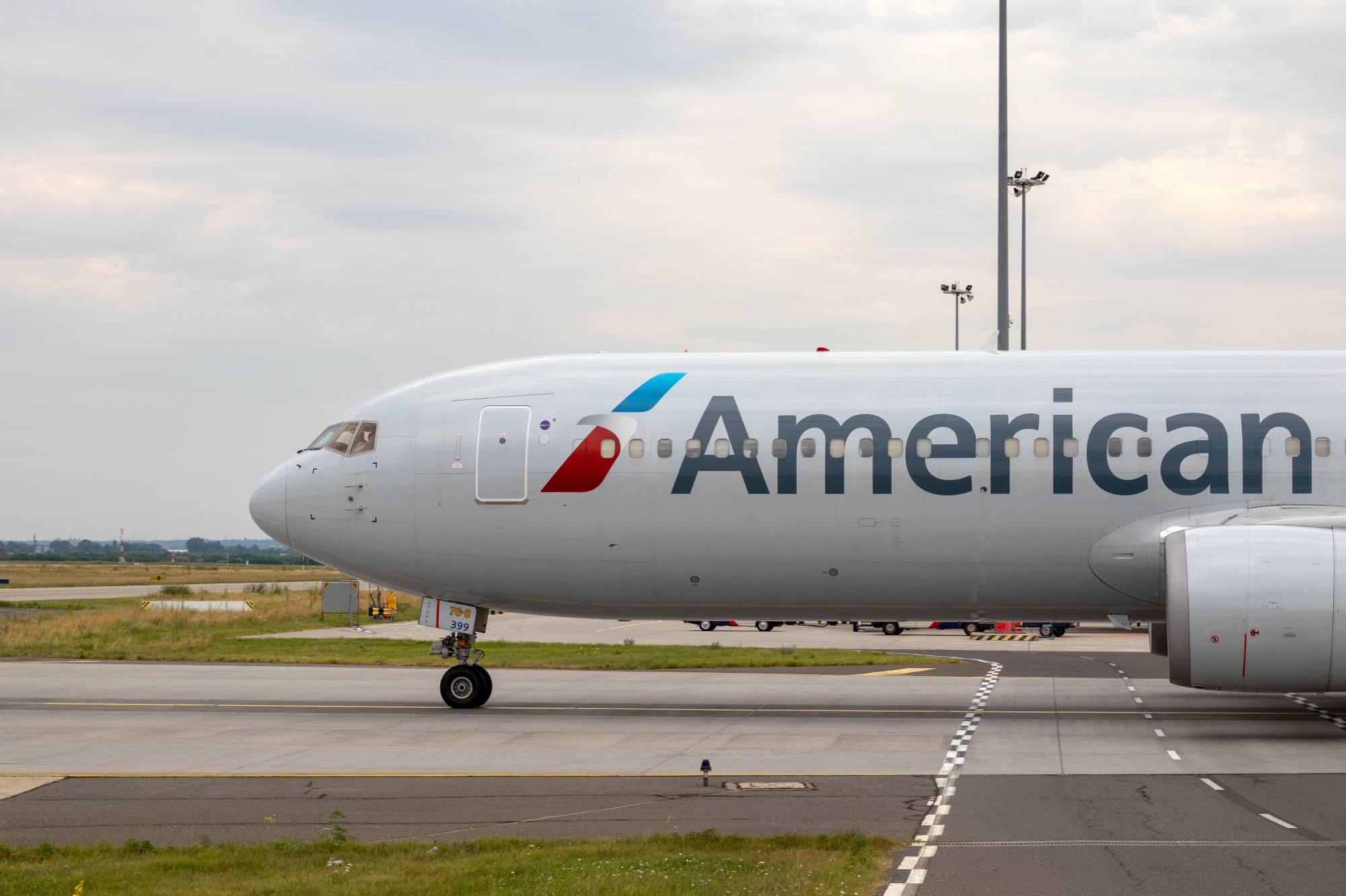 Ferihegyi szemléző - gépek a pálya mellől