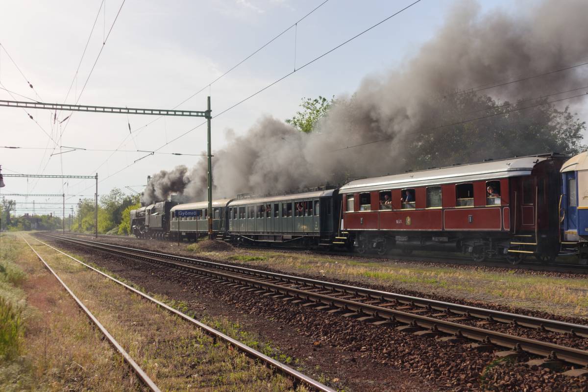 MÁV 424-es nosztalgia gőzös